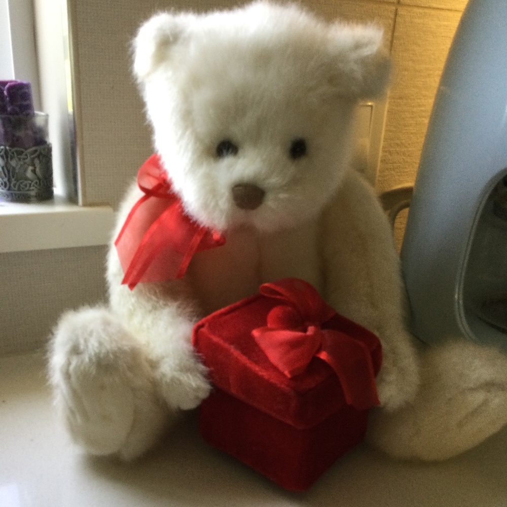 GUND Bear with red gift box